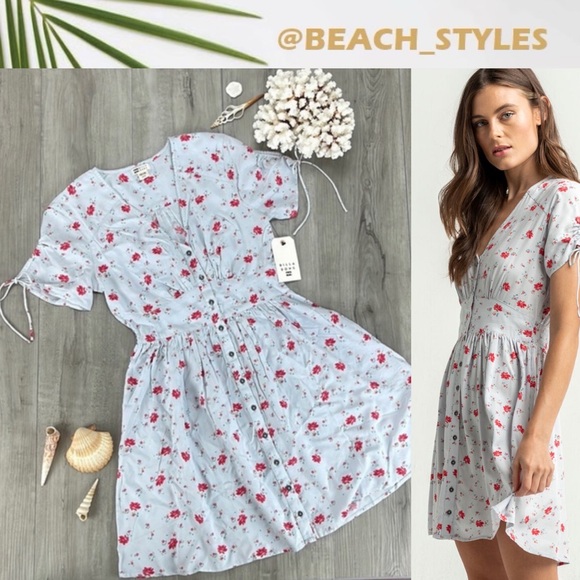 Billabong Dresses & Skirts - 🔆BILLABONG🔆Twirl Twist V-Neck Mini Dress